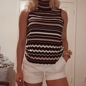 Turtle neck cutoff shirt